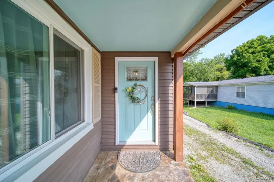 236 S Steer ST, Addison, MI 49220 - Image #2