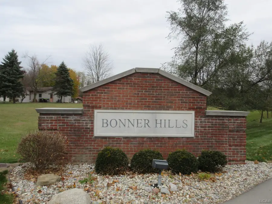 1015 Preservation DR, Tecumseh, MI 49286 - Image #2