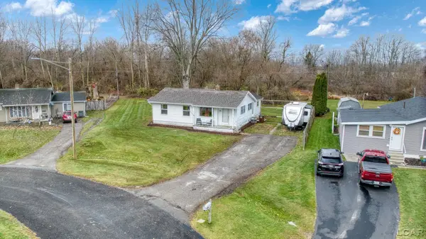 2369 Linden CT, Adrian, MI 49221