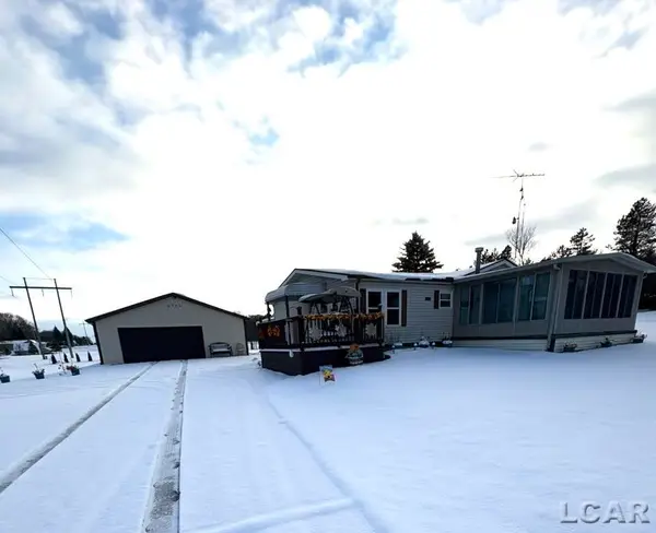 2711 E Carleton RD, Adrian, MI 49221