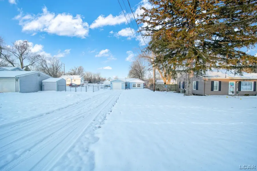 528 18th ST, Jackson, MI 49203 - Image #2