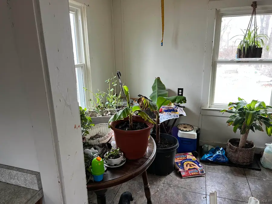 625 Division ST, Adrian, MI 49221 - #3