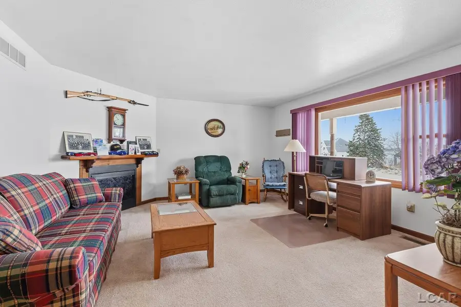 7434 Kingsley DR, Onsted, MI 49265 - Image #2