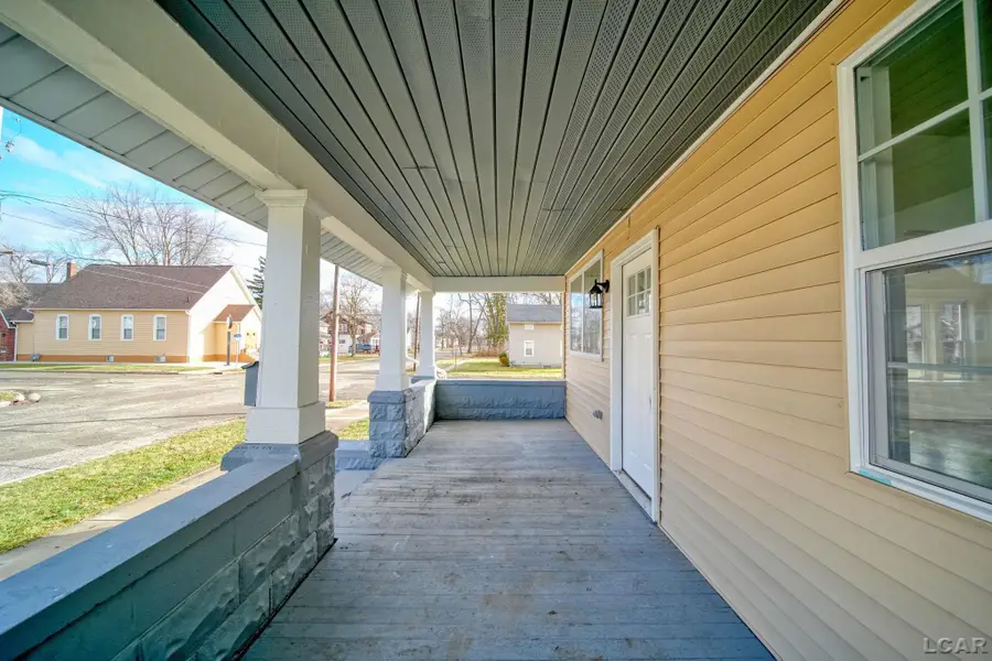 924 Frank ST, Adrian, MI 49221 - Image #3