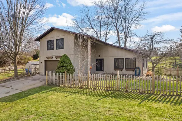 4523 N Clubview DR, Adrian, MI 49221