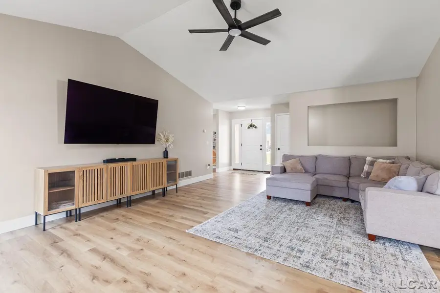 3160 Crabtree LN, Tecumseh, MI 49286 - #2