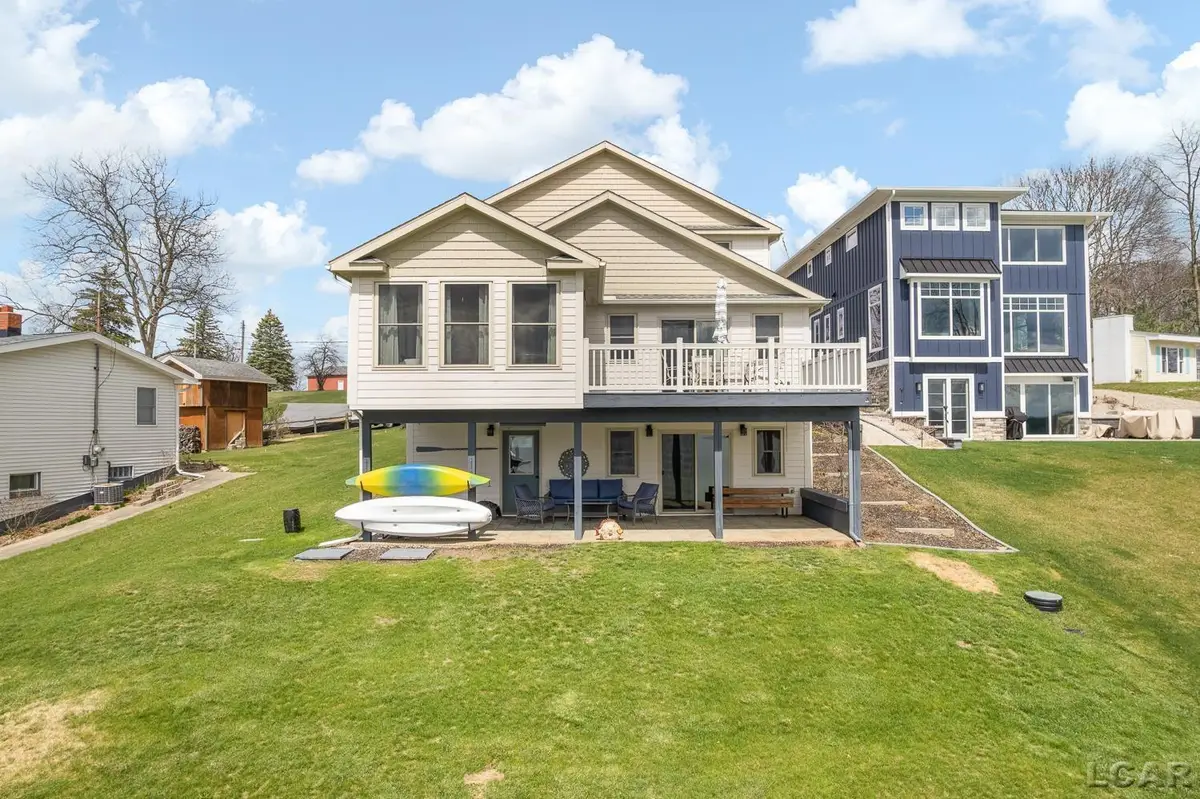 144 Washington Lake RD, Brooklyn, MI 49230 - #1