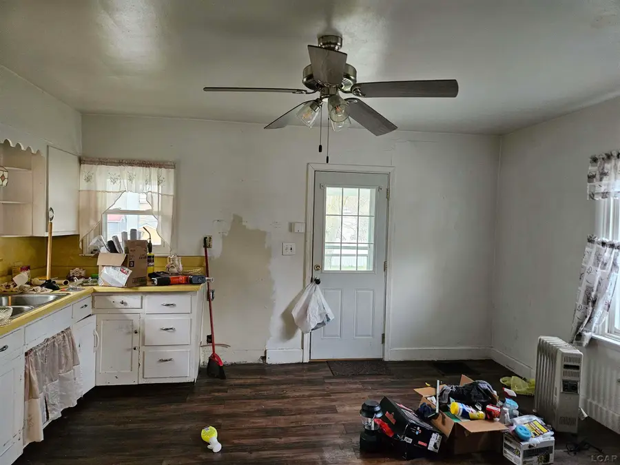 302 Washington ST, Hudson, MI 49247 - #2