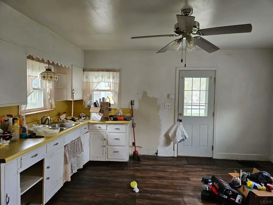 302 Washington ST, Hudson, MI 49247 - #3