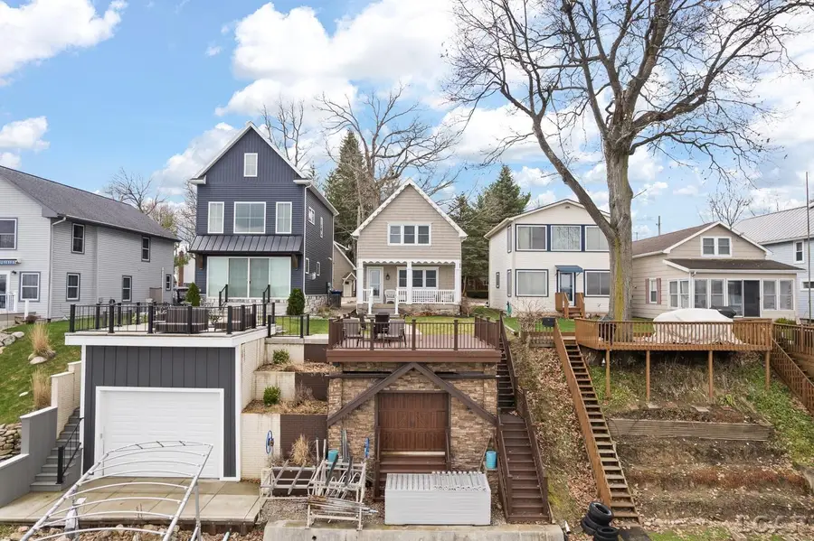 360 Park ST, Manitou Beach Devils Lake, MI 49253 - #2