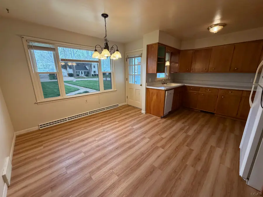 116 Sherman ST, Blissfield, MI 49228 - #3