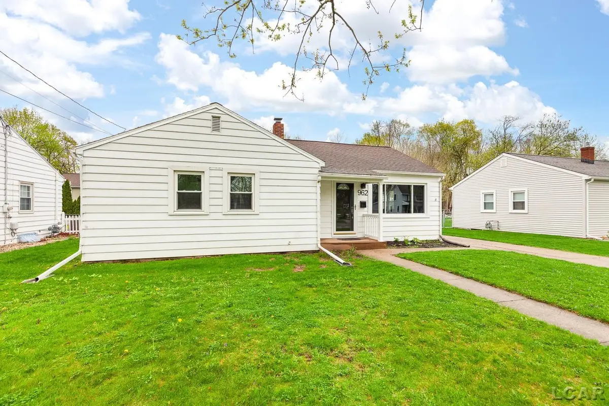 962 Vine ST, Adrian, MI 49221 - #1