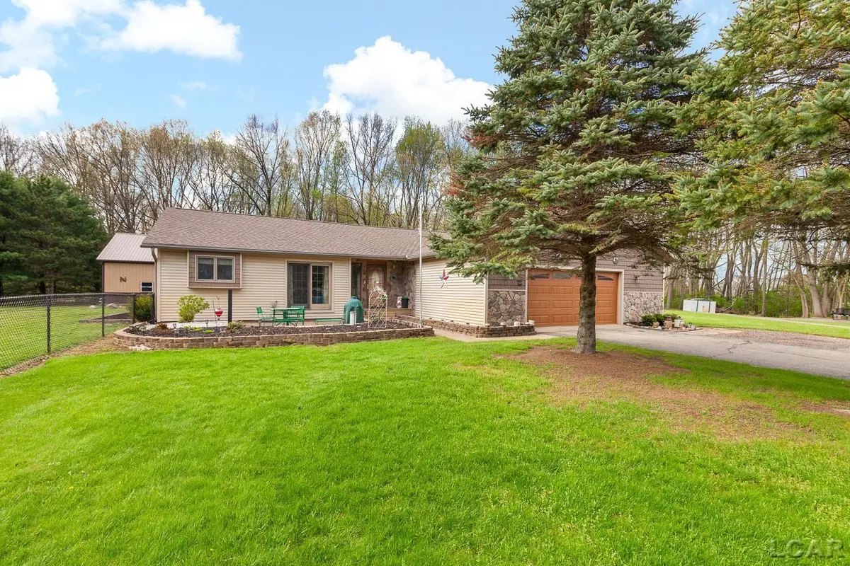 7400 Dalt DR, Jackson, MI 49201 - #1