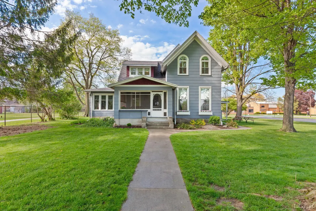 588 W Maple AVE, Adrian, MI 49221 - #1