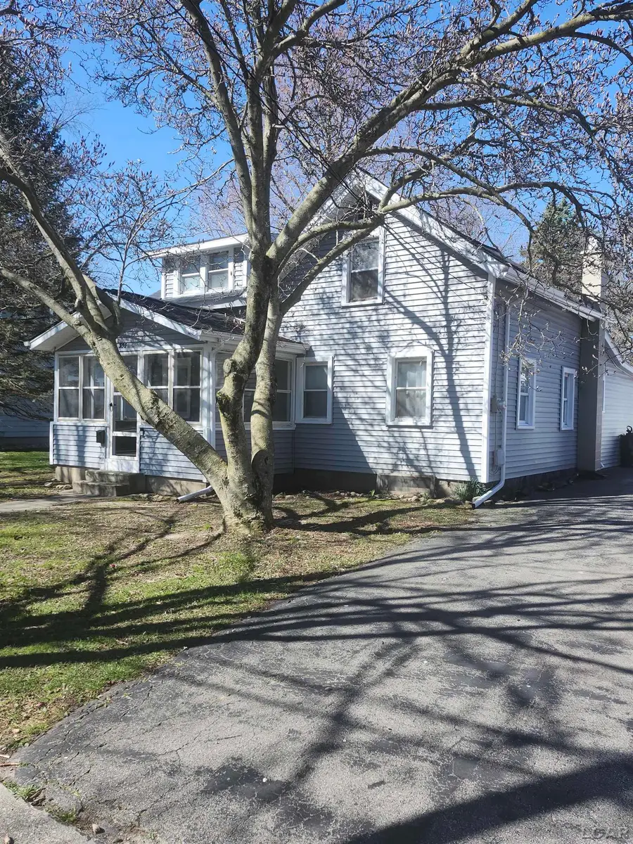 355 Budlong ST, Adrian, MI 49221 - #2