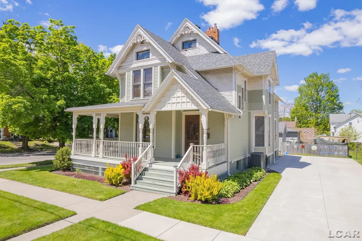 403 N Locust St ST, Adrian, MI 49221 - #1
