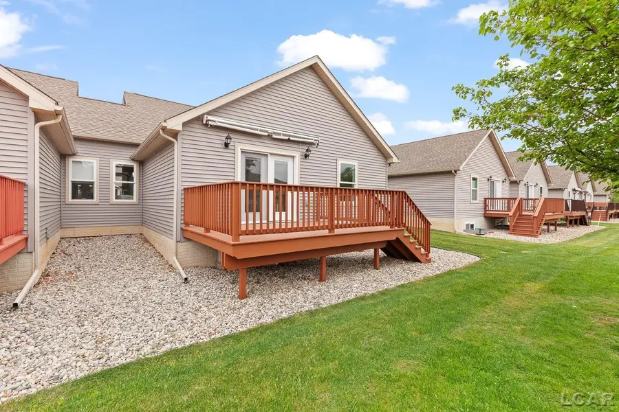 587 RIDGE LN, Tecumseh, MI 49286 - #2