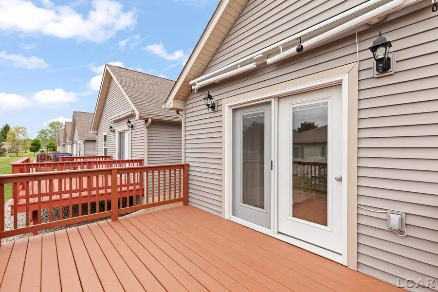 587 RIDGE LN, Tecumseh, MI 49286 - #3