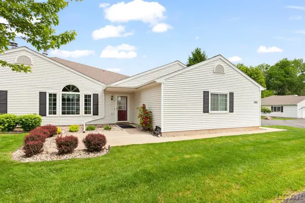 1001 CARRIAGE DR, Tecumseh, MI 49286