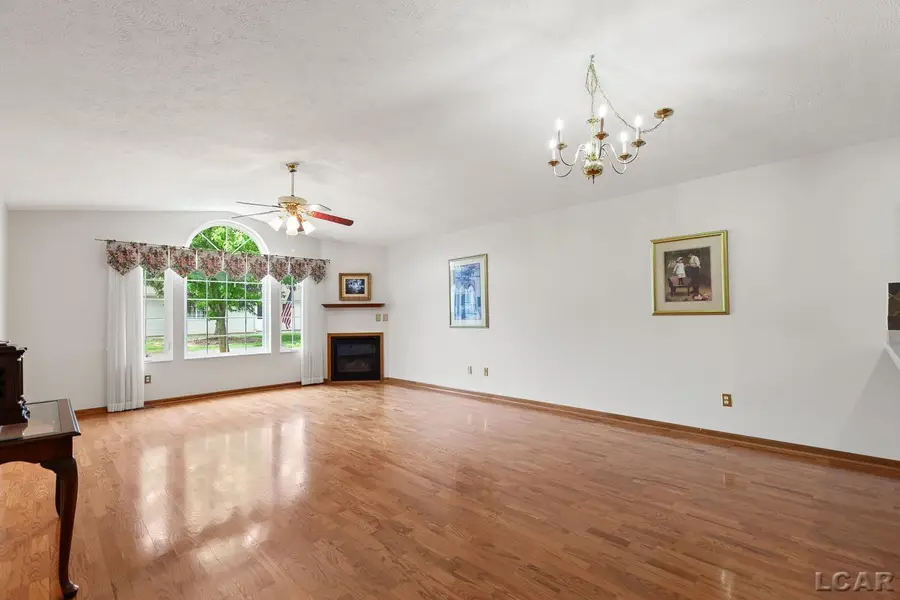 1001 CARRIAGE DR, Tecumseh, MI 49286 - #3