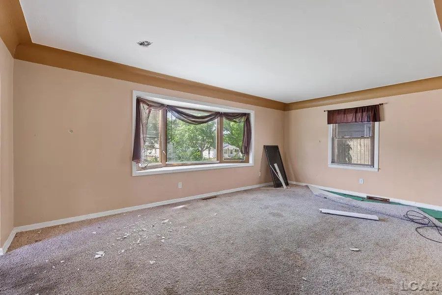 922 Addison ST, Adrian, MI 49221 - #3