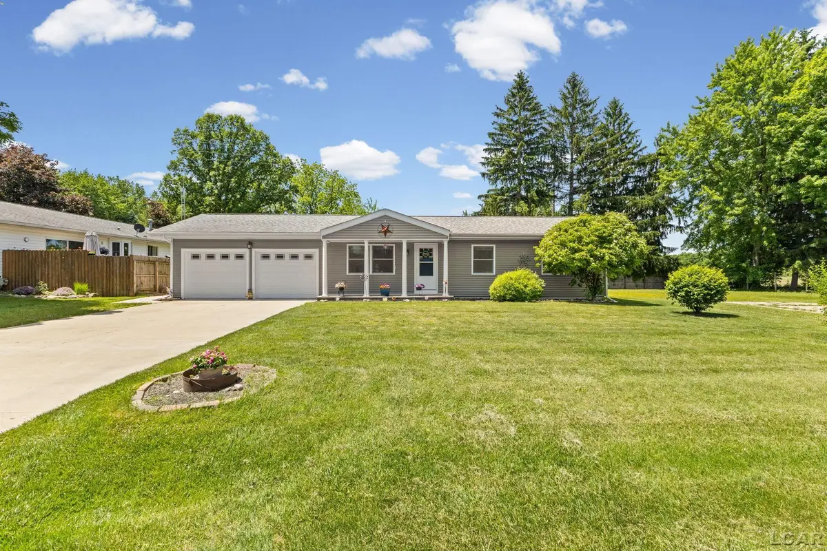 224 Kingsberry CT, Blissfield, MI 49228 - #1