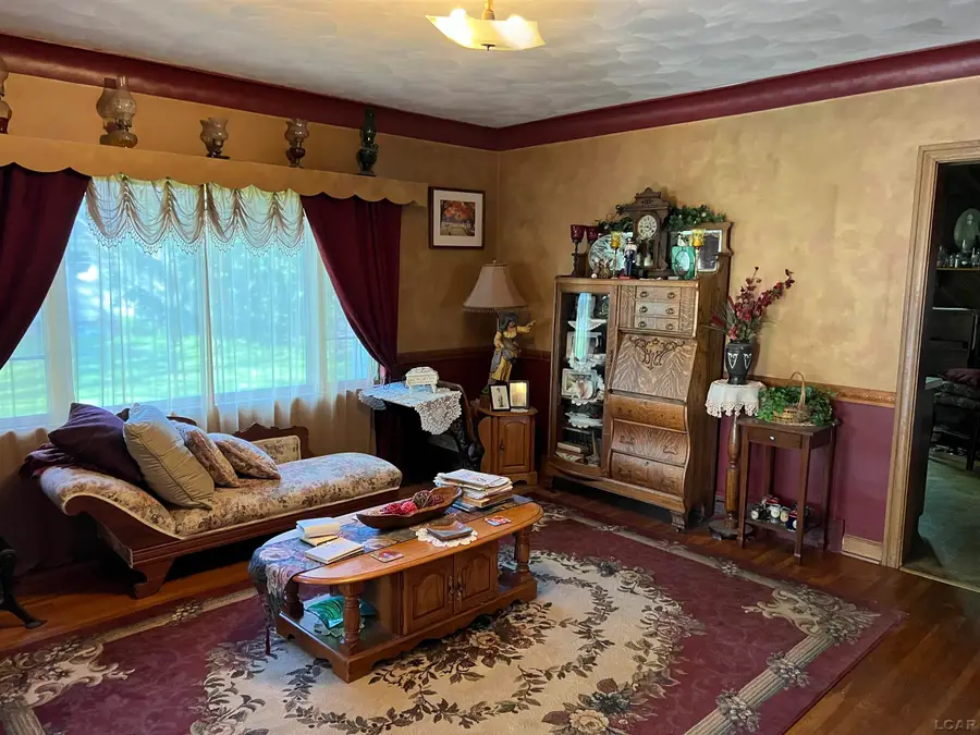 502 Jipson ST, Blissfield, MI 45228 - #3