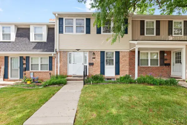 42948 Richards CT, Northville, MI 48167