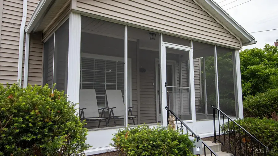 176 S Scott ST, Adrian, MI 49221 - #3