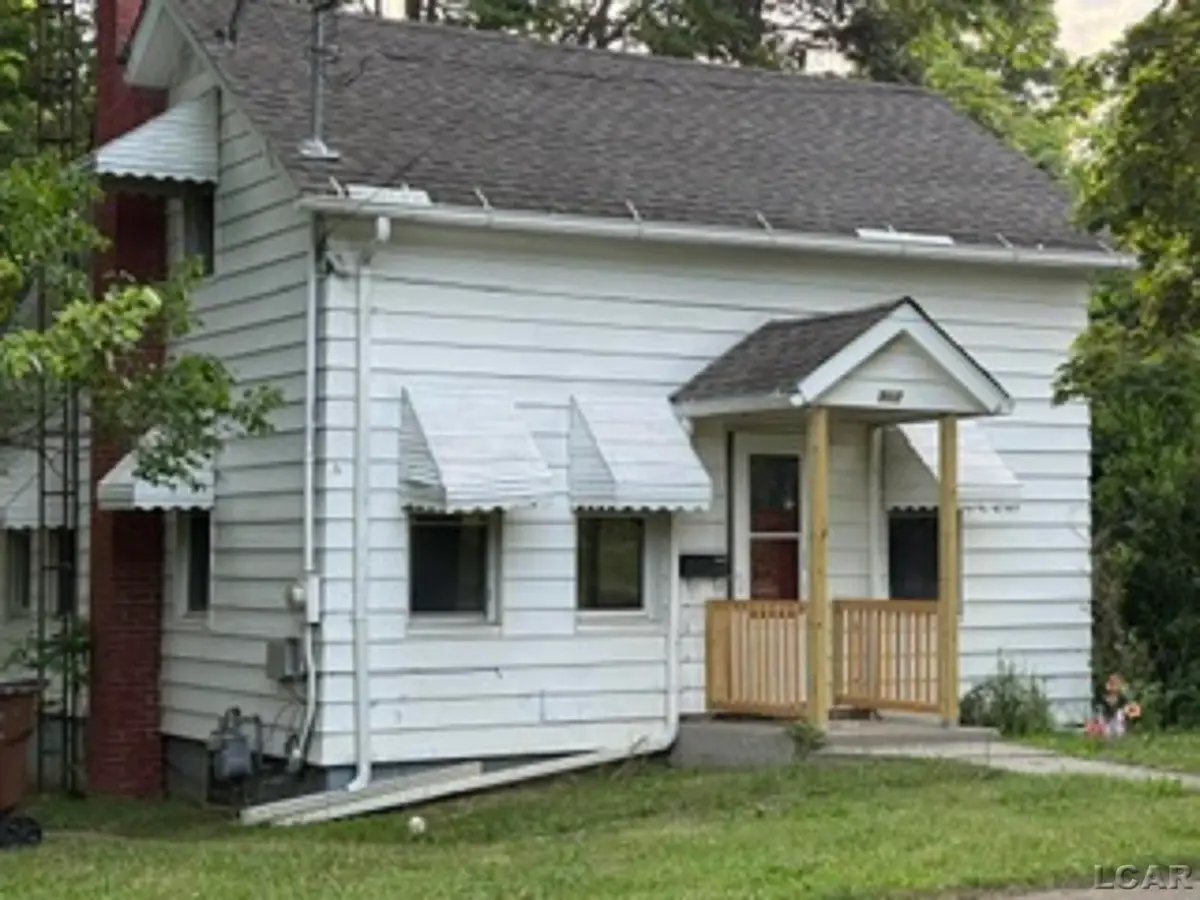 907 Bristol ST, Adrian, MI 49221 - #1