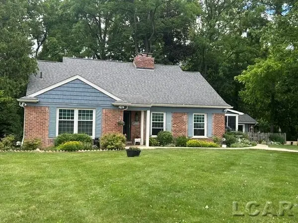 32080 W 9-Mile RD, Farmington, MI 48336