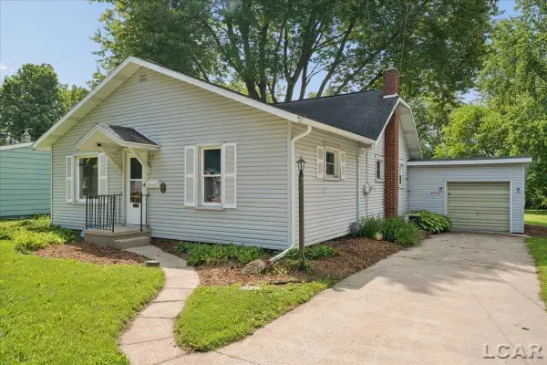 1237 Vine ST, Adrian, MI 49221