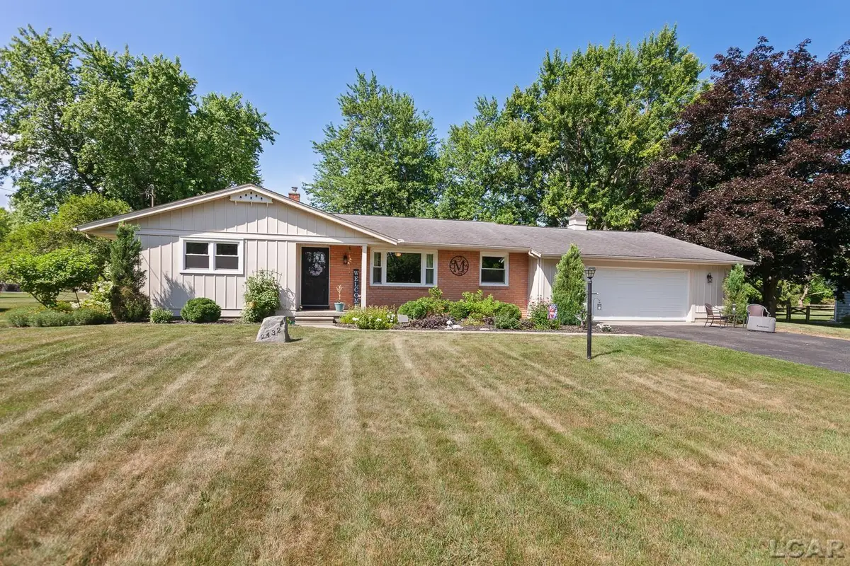 9432 Tonneberger DR, Tecumseh, MI 49286 - #1