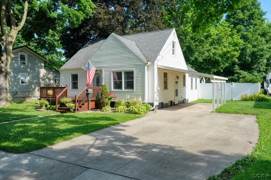746 Saint Joseph ST, Adrian, MI 49221 - #2