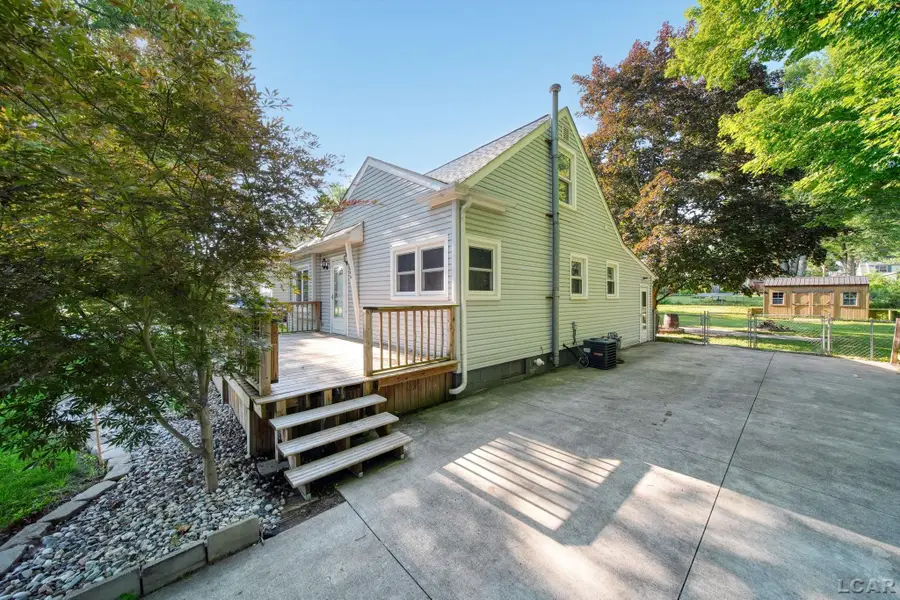2095 Harold ST, Adrian, MI 49221 - #3