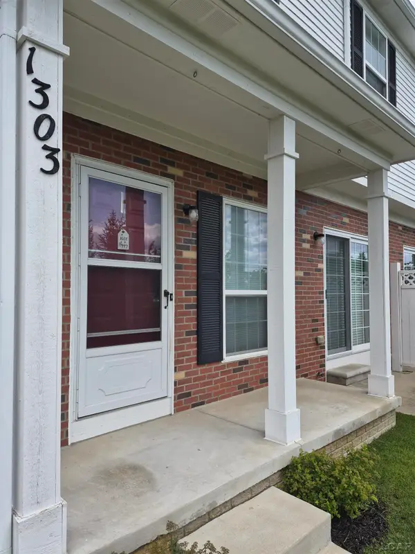 1303 Riversedge Dr DR, Saline, MI 48176