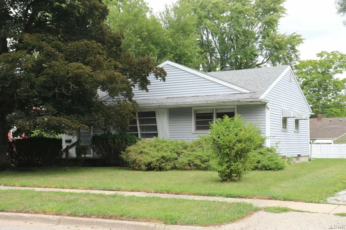 712 Wenonah ST, Tecumseh, MI 49286 - #1