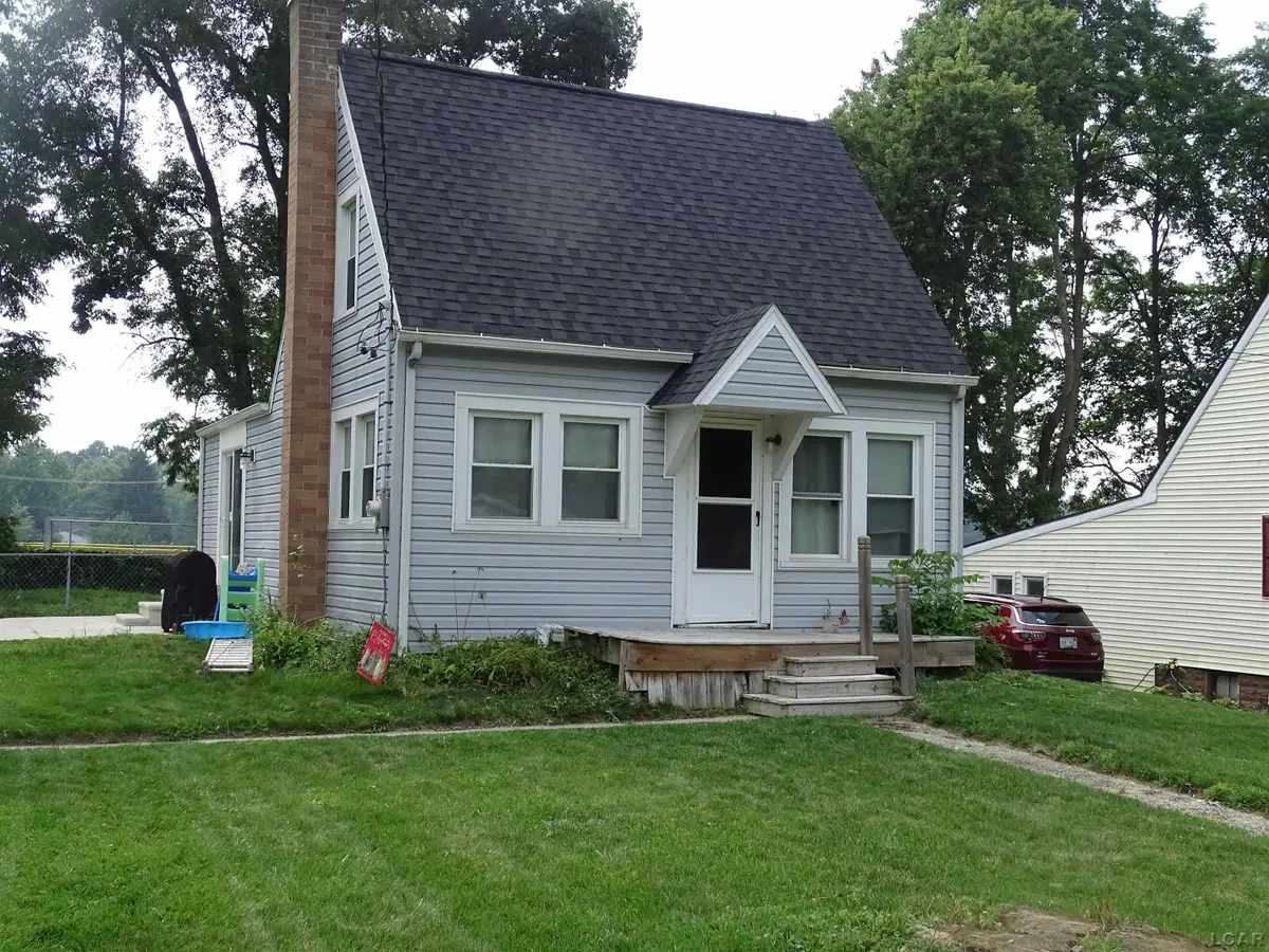 110 Berry ST, Jackson, MI 49203 - #1