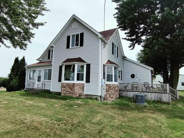6153 Stamp HWY, Palmyra, MI 49228