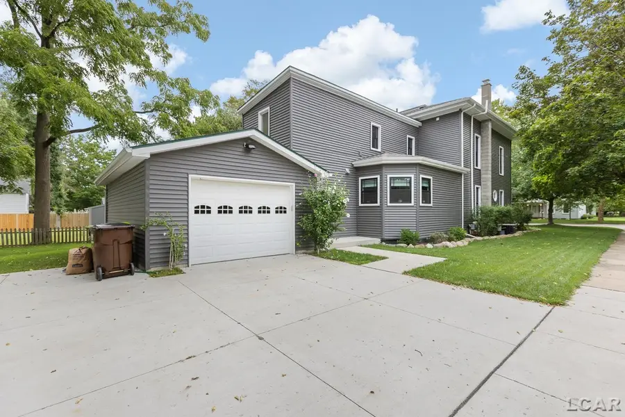 215 W Shawnee ST, Tecumseh, MI 49286 - #3