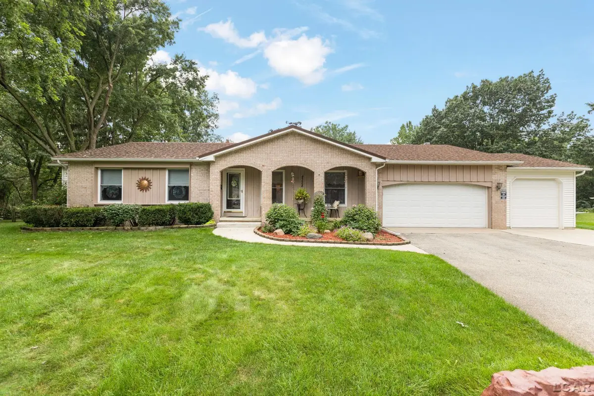 4328 Radcliffe CT, Adrian, MI 49221 - #1