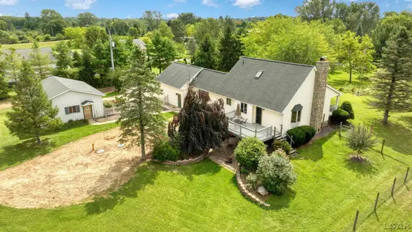 2200 E Munger RD, Tecumseh, MI 49286