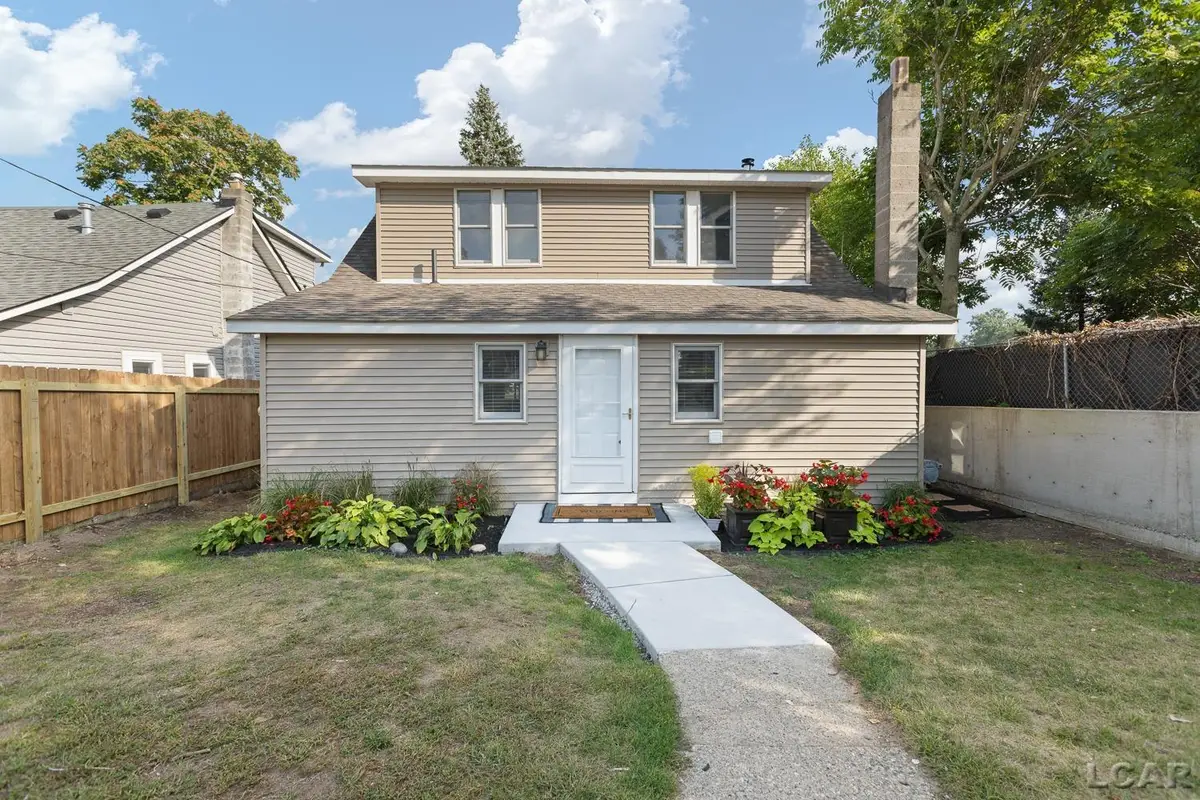 1261 Grove Point DR, White Lake, MI 48386 - #1