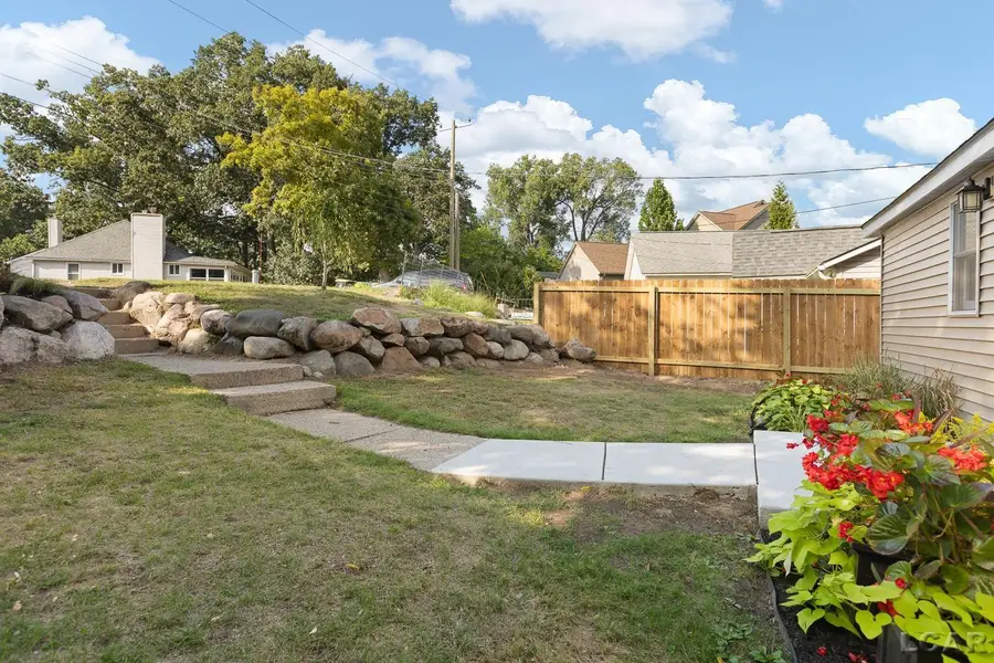 1261 Grove Point DR, White Lake, MI 48386 - #3
