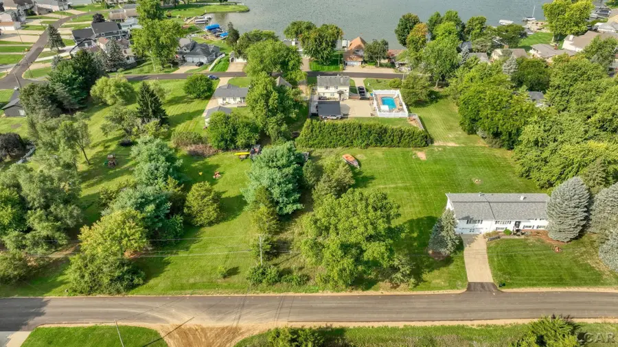 120 Ivanhoe DR, Brooklyn, MI 49230 - #3