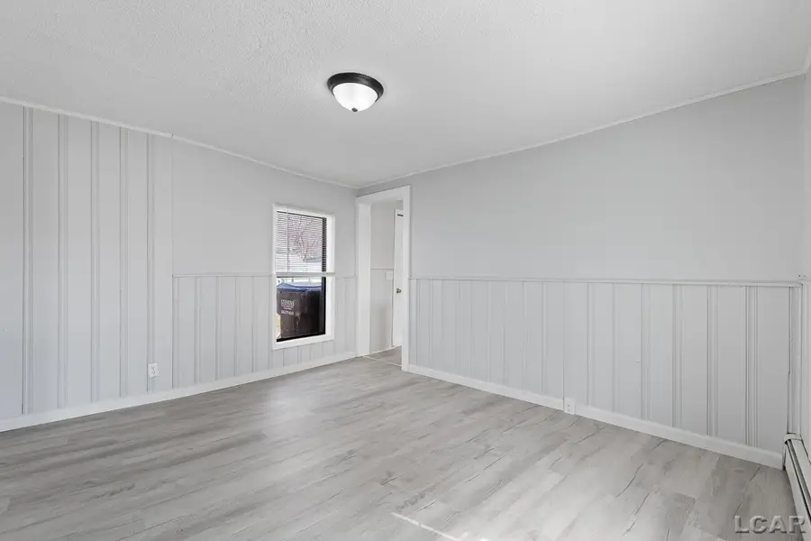 206 Ormsby ST, Adrian, MI 49221 - #3