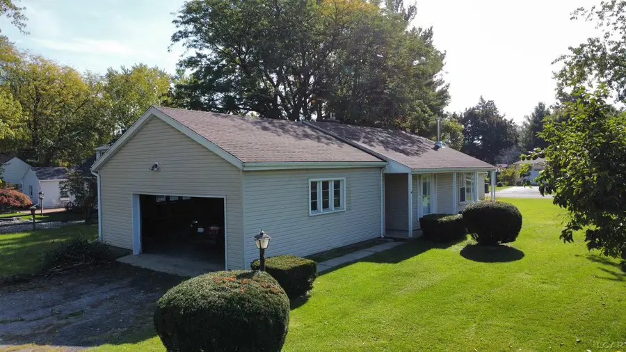 2327 Sunset LN, Adrian, MI 49221 - #2