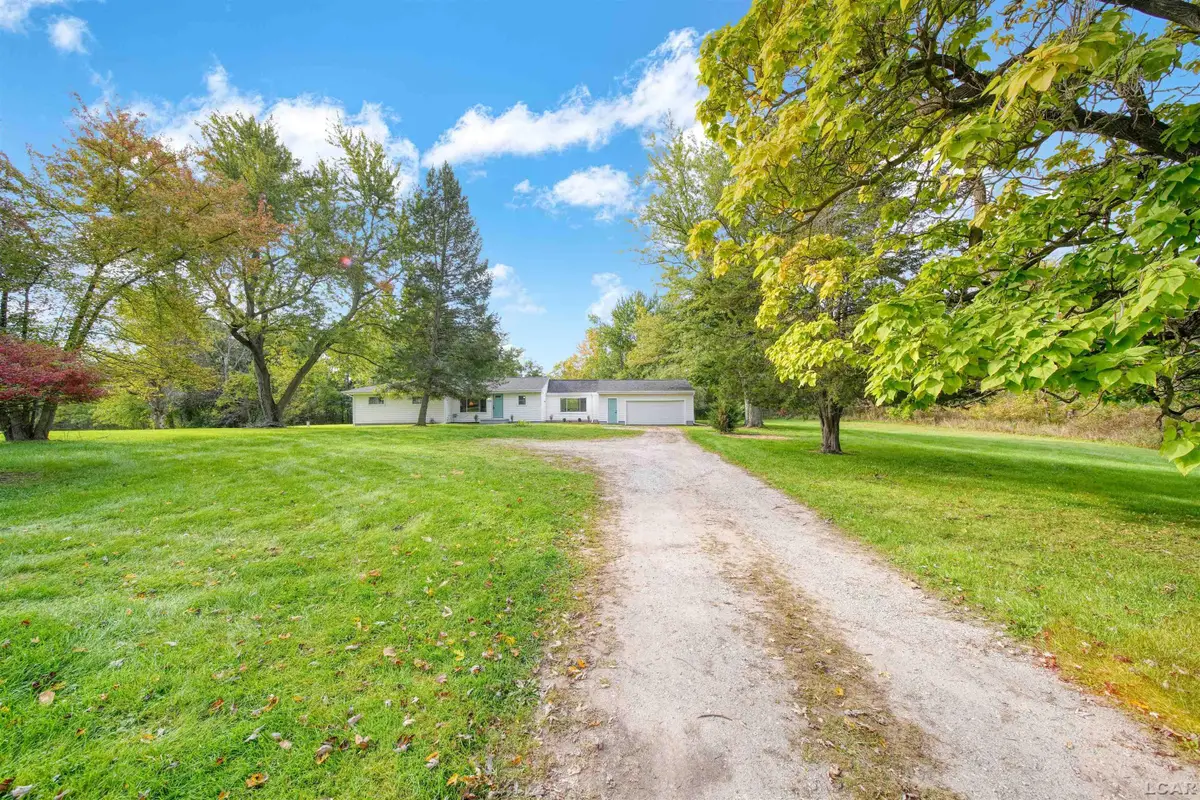 2400 Wolf Creek HWY, Adrian, MI 49221 - #1