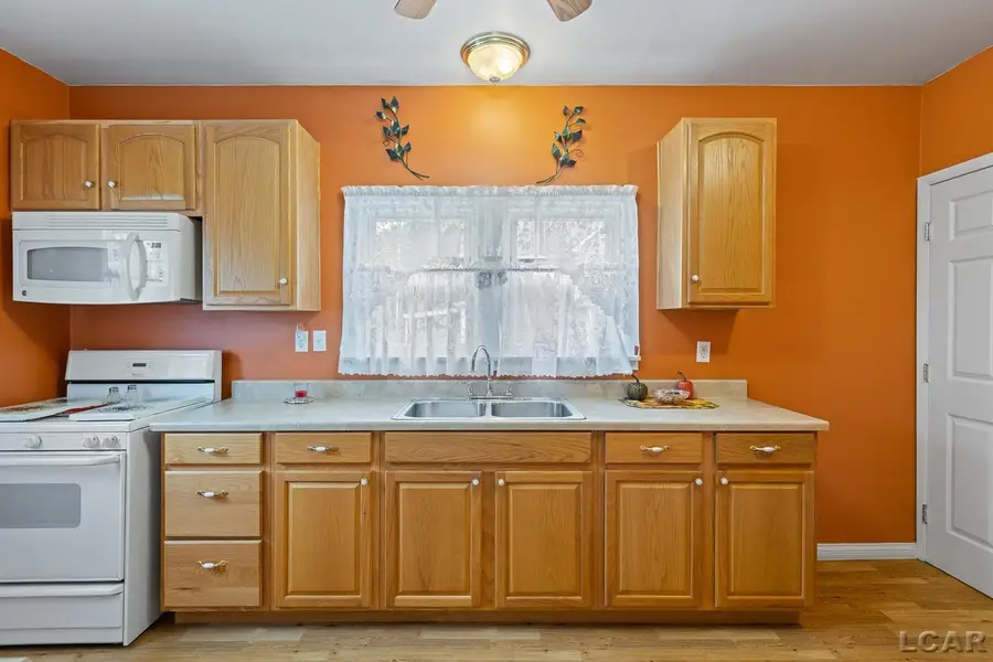 320 Budlong, Adrian, MI 49221 - #3