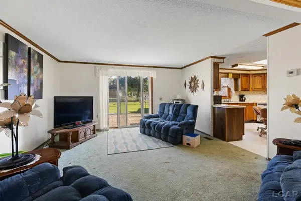 2135 Wolf Creek HWY, Adrian, MI 49221